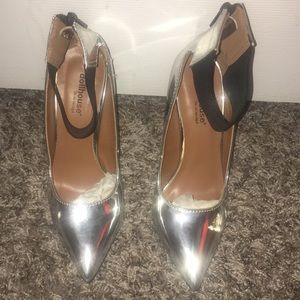 Sliver dollhouse pumps